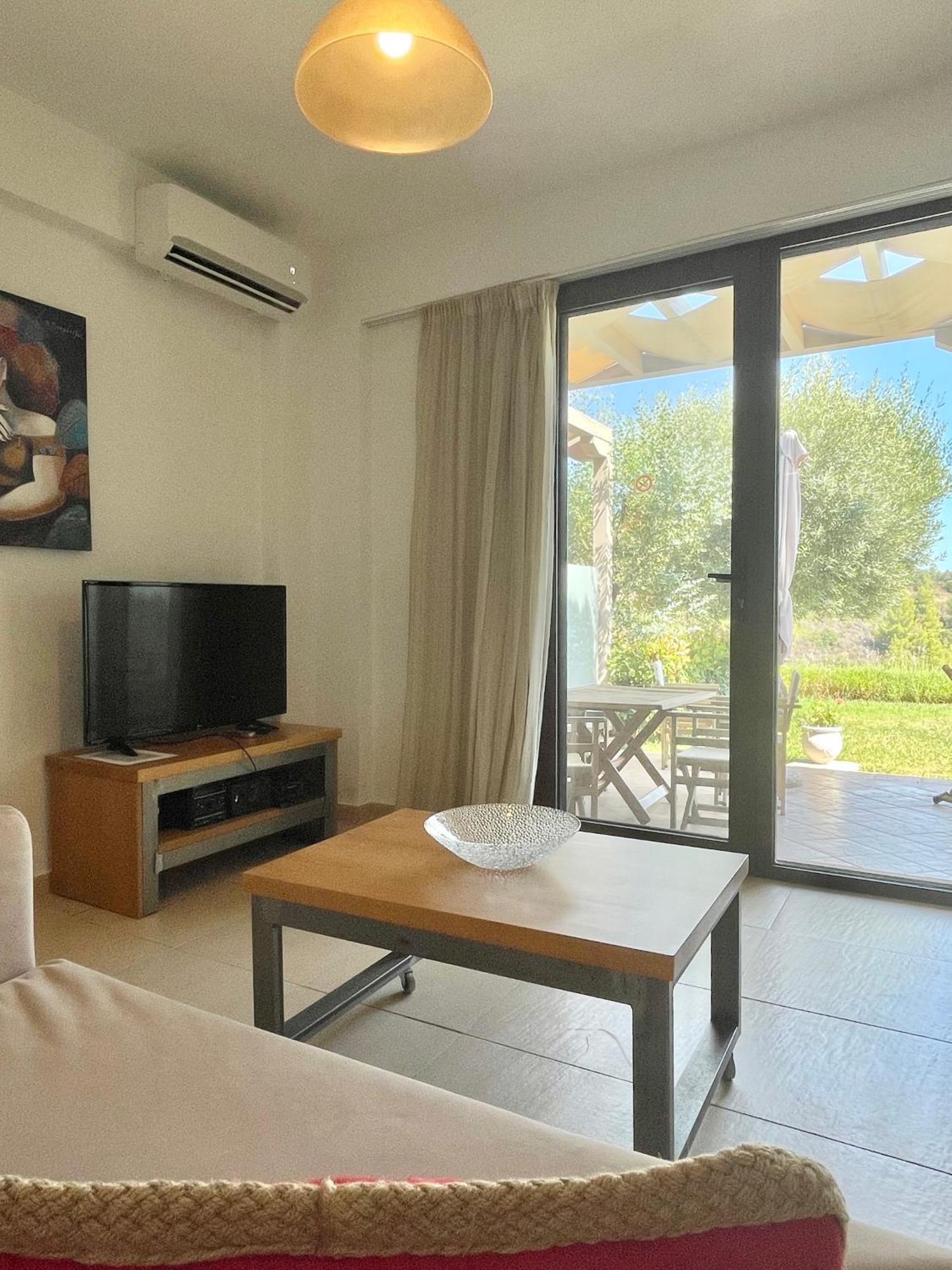Koumaros Villas Agia Paraskevi  Buitenkant foto